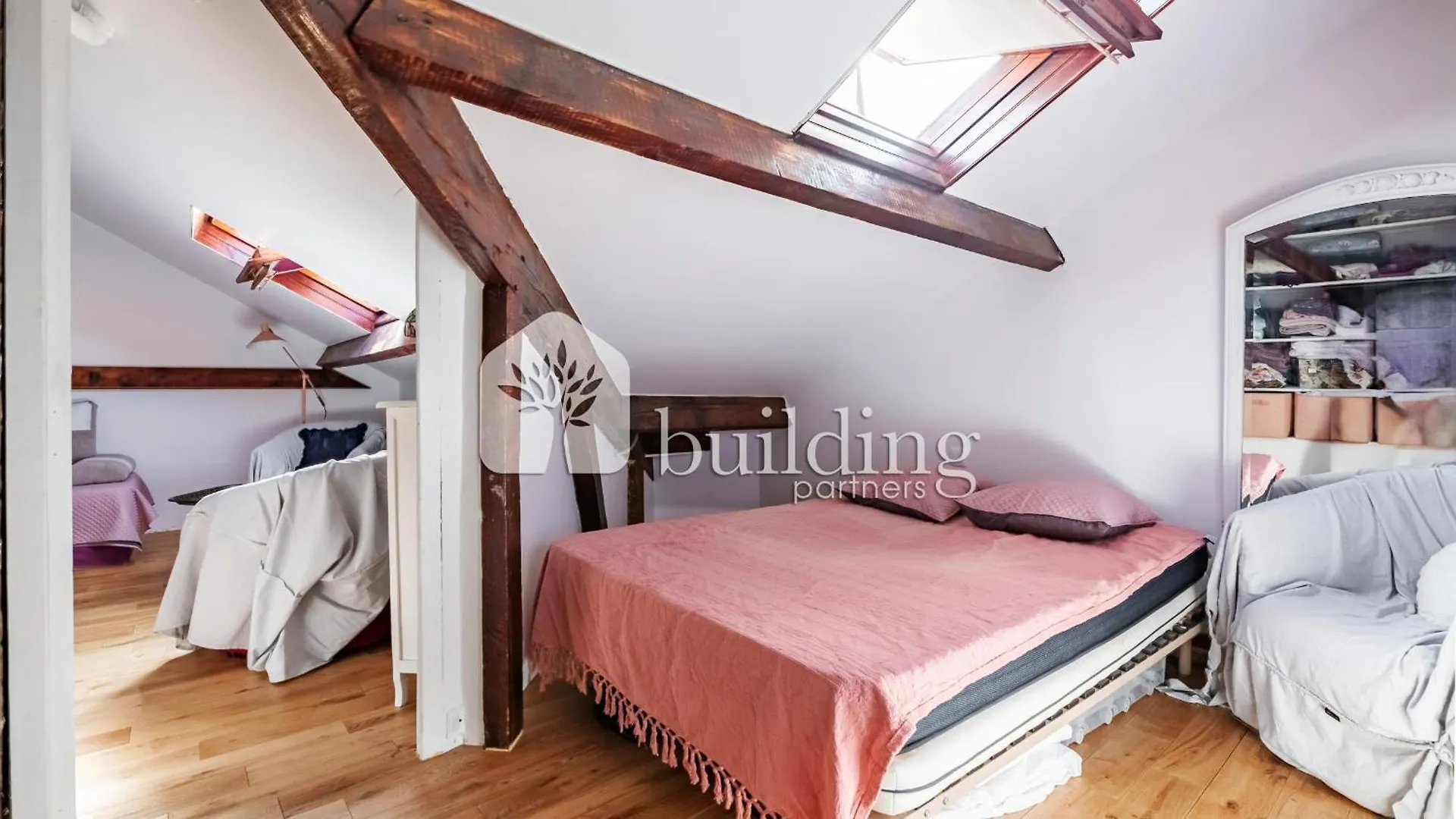 Master And Kids Bdrs Separated From Rest Of The House Habitación en casa particular *